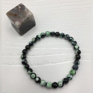 HANDCRAFTED Green Fire Agate Stretch Bracelet